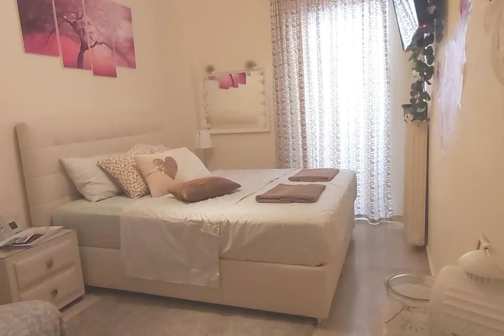 Theano'S Cozy & Quiet Lux Central Flat - Wifi & Full Amenities Патра Экстерьер фото