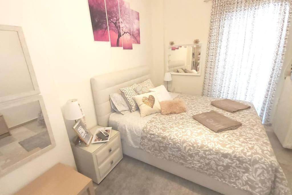 Theano'S Cozy & Quiet Lux Central Flat - Wifi & Full Amenities Патра Экстерьер фото